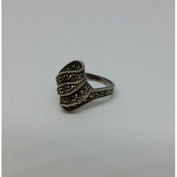 VINTAGE sterling silver and marcasites elegant statement ring - Picture 5 of 6